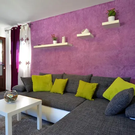In Centre Apartment *
